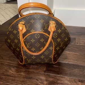 Louis Vuitton Monogram Ellipse PM